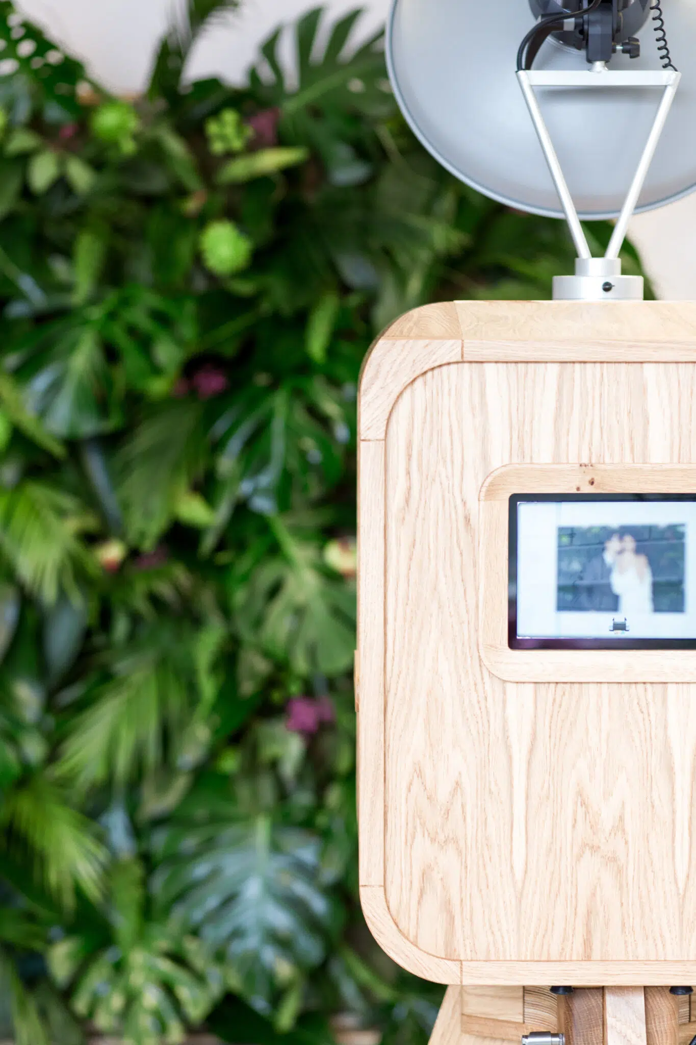MooMuu Luxury Oak Booth at an elegant event.